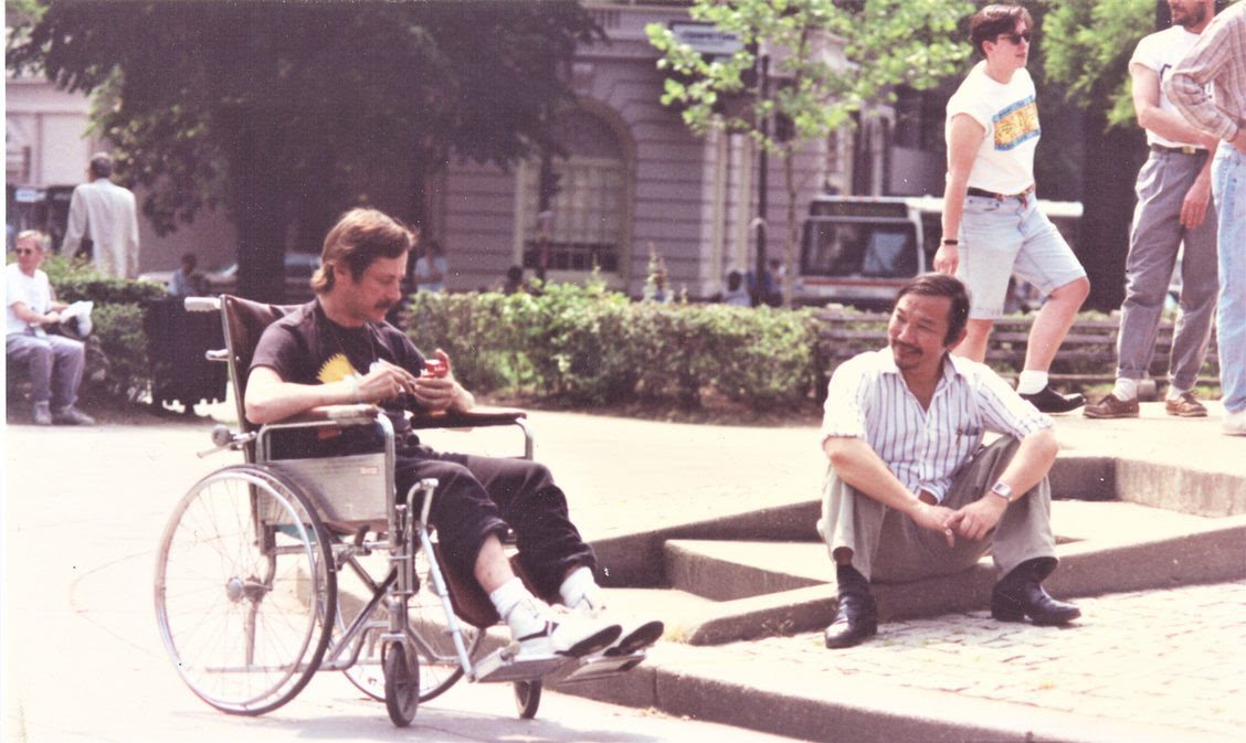 Kiyoshi Kuromiya with friend in wheelchair